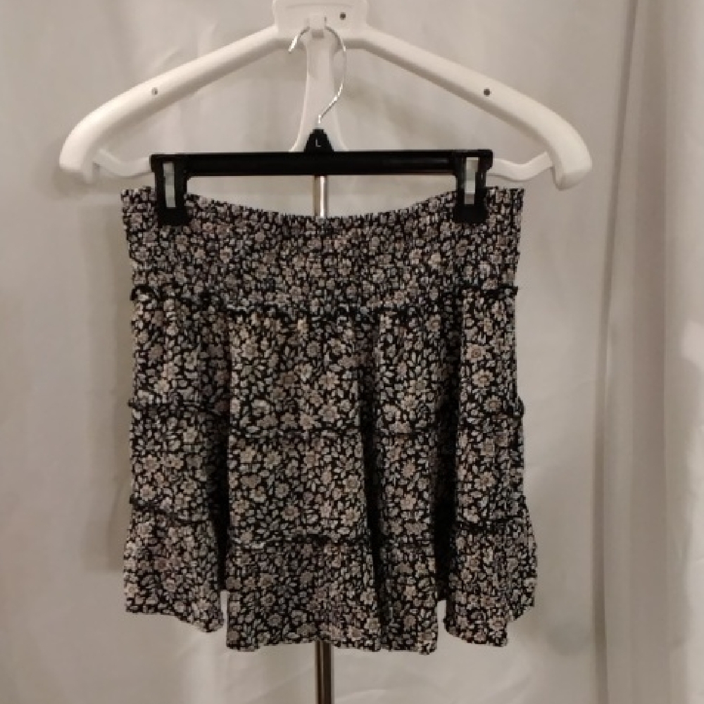 American Eagle Outfitters Black and White Patterned Mini Skirt